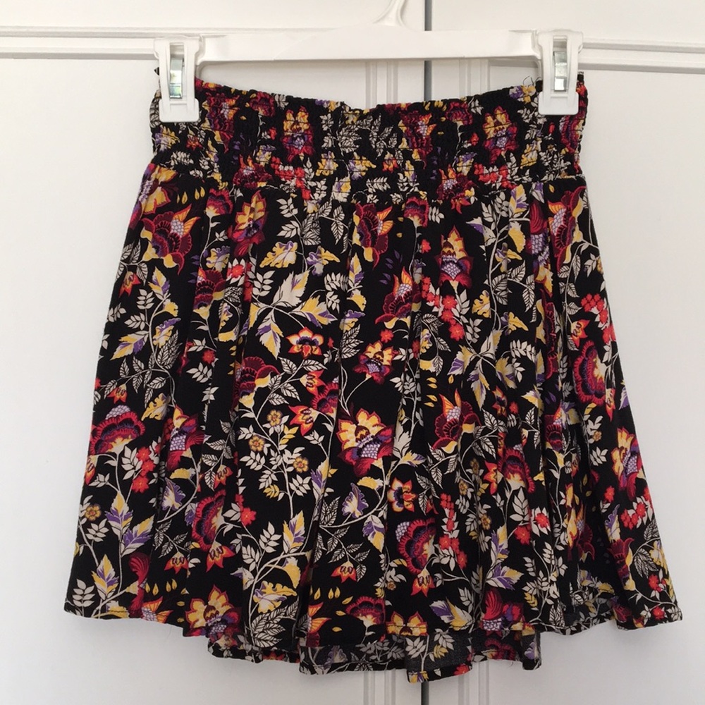 Floral H&M mini-skirt